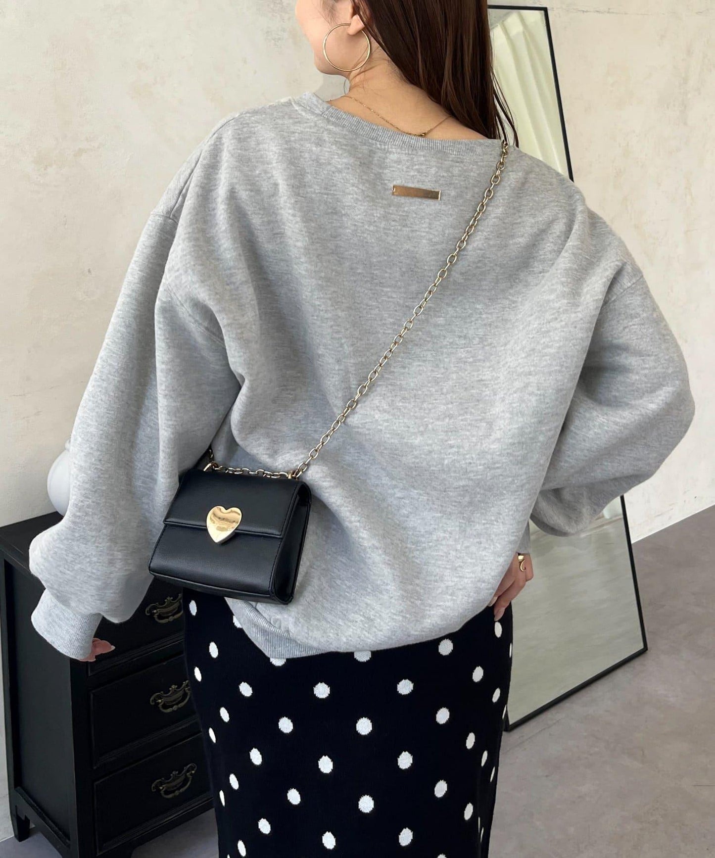 背面金屬裝飾加絨衛衣