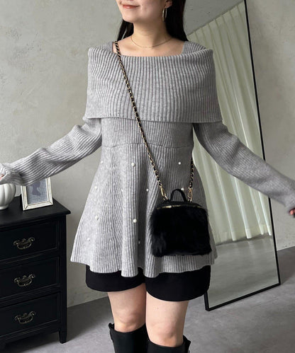 【防靜電】下襬珍珠一字肩荷葉邊針織衫