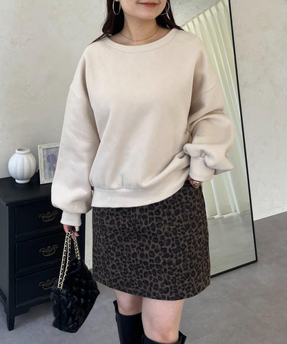 背面金屬裝飾加絨衛衣