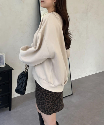 背面金屬裝飾加絨衛衣