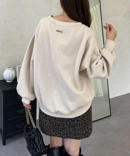 背面金屬裝飾加絨衛衣