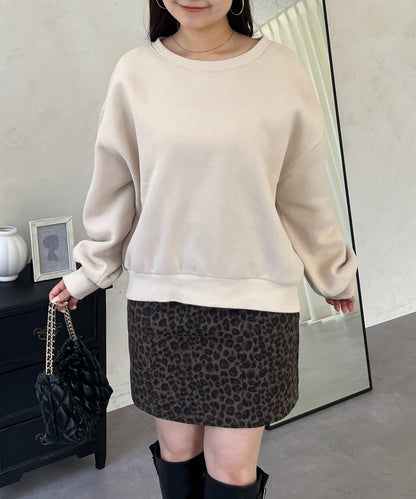 背面金屬裝飾加絨衛衣