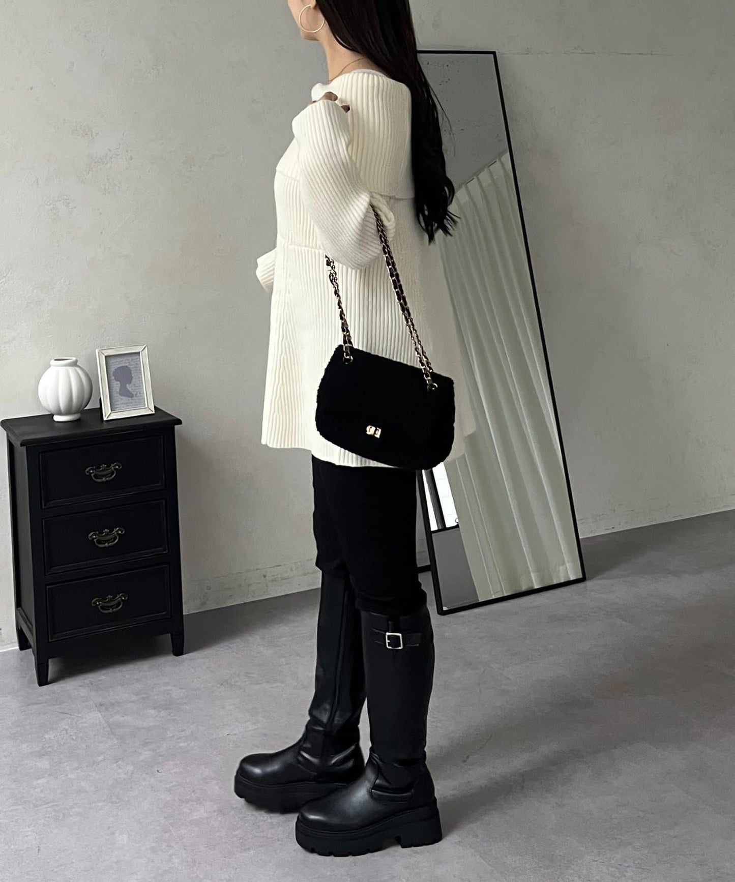 【防靜電】一字肩荷葉邊針織衫