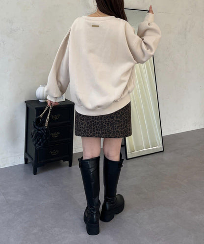 背面金屬裝飾加絨衛衣