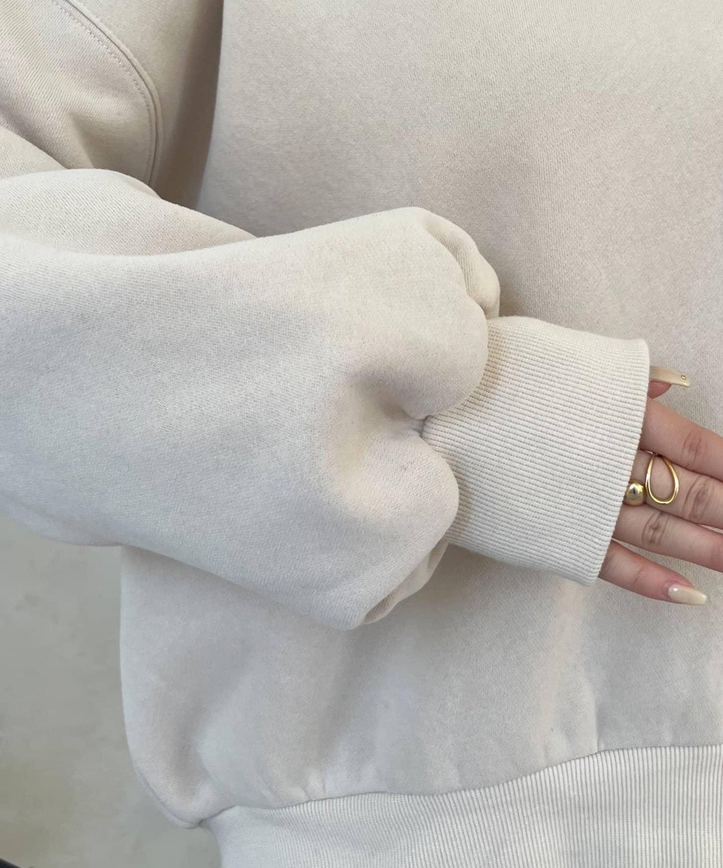 背面金屬裝飾加絨衛衣