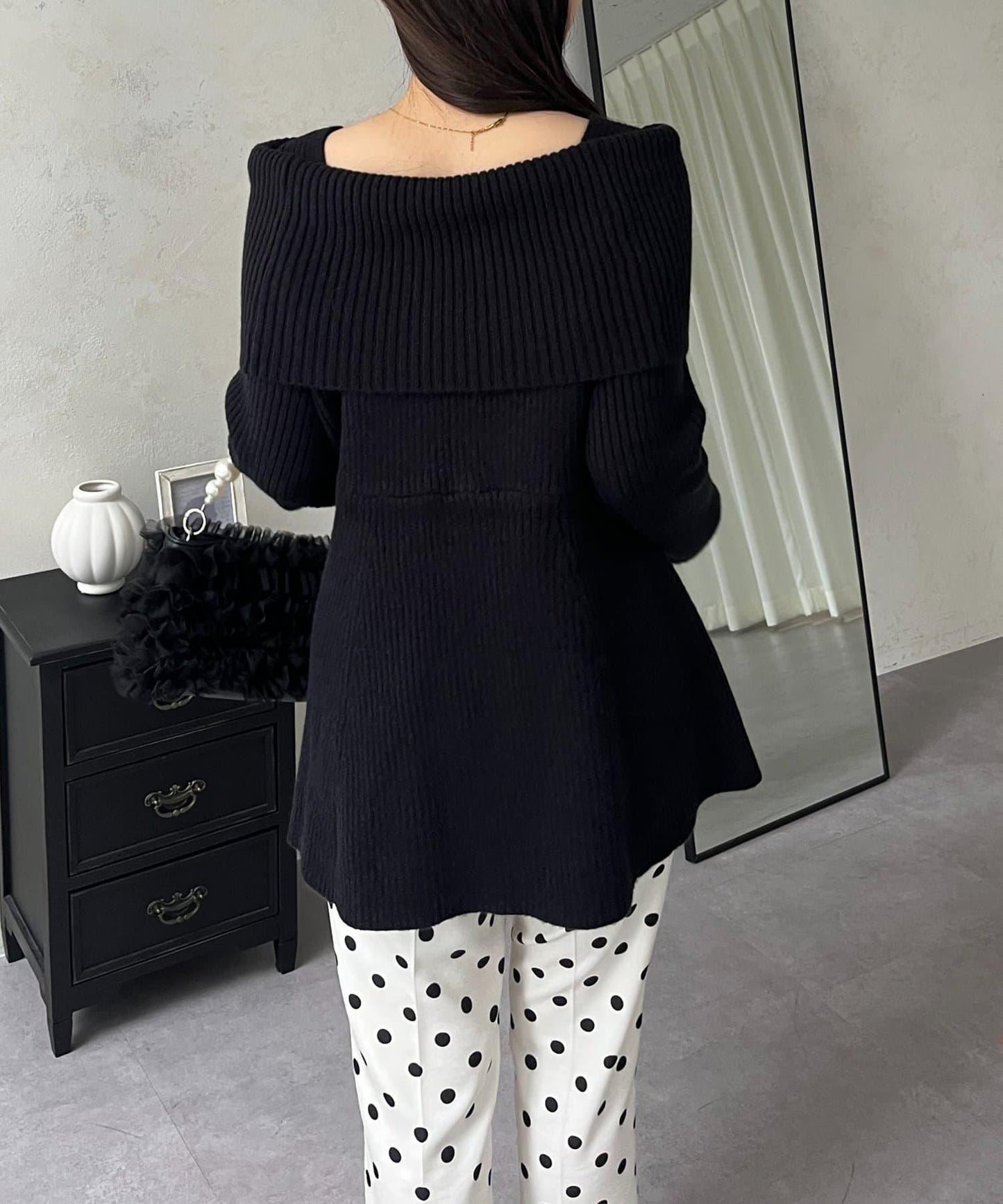 【防靜電】一字肩荷葉邊針織衫