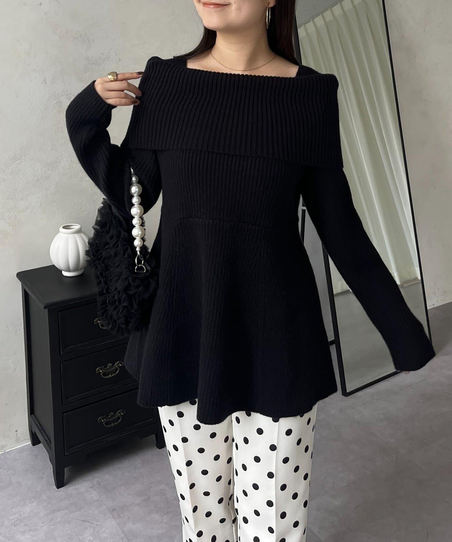 【防靜電】一字肩荷葉邊針織衫