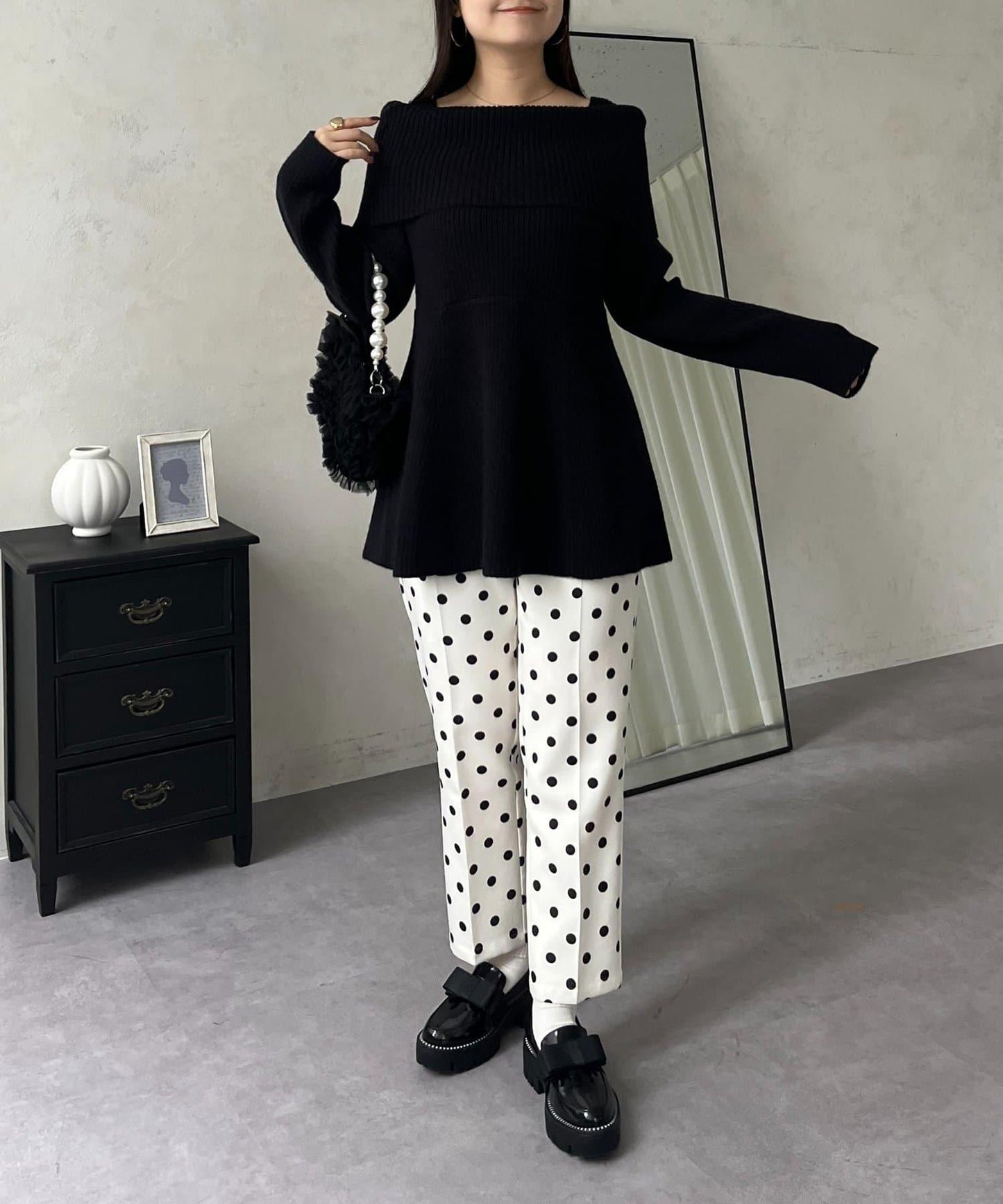 【防靜電】一字肩荷葉邊針織衫