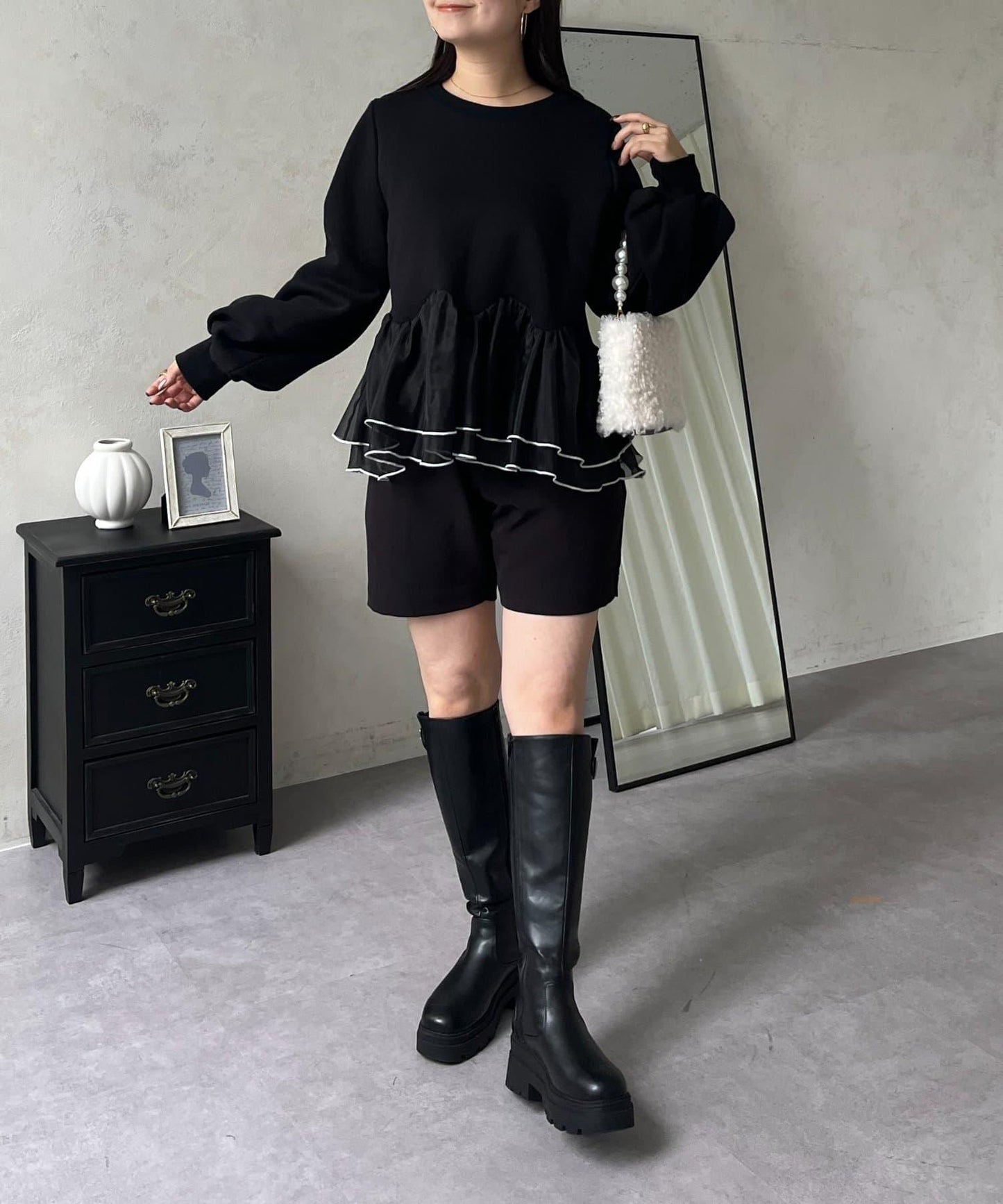 拼色下襬荷葉邊衛衣