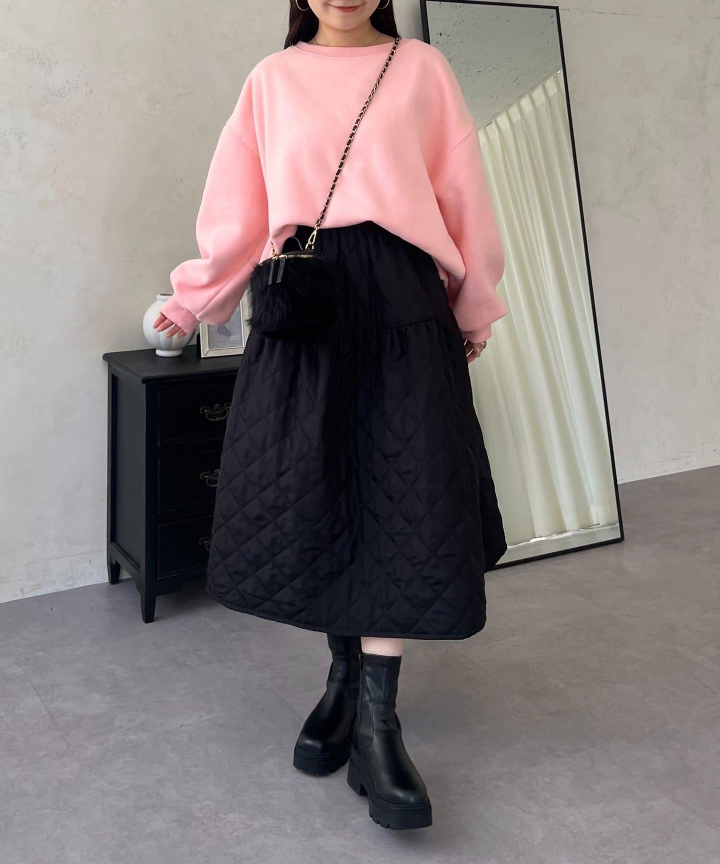 背面金屬裝飾加絨衛衣