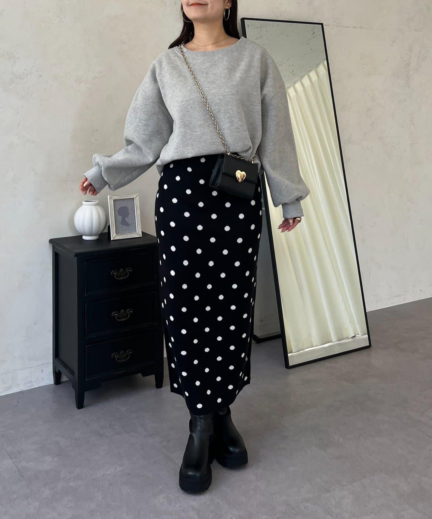 背面金屬裝飾加絨衛衣