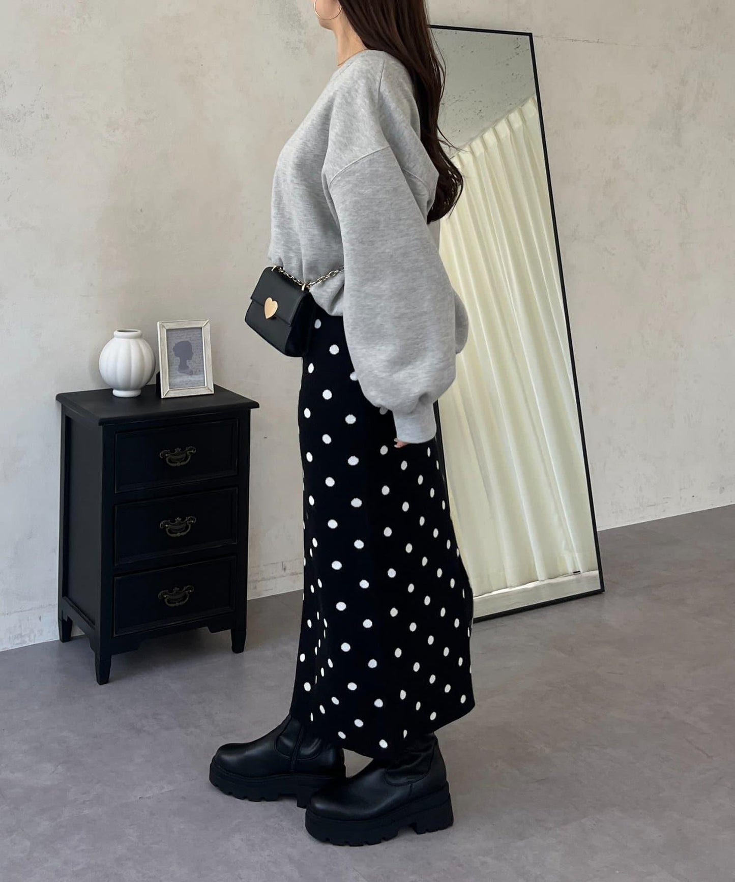 背面金屬裝飾加絨衛衣