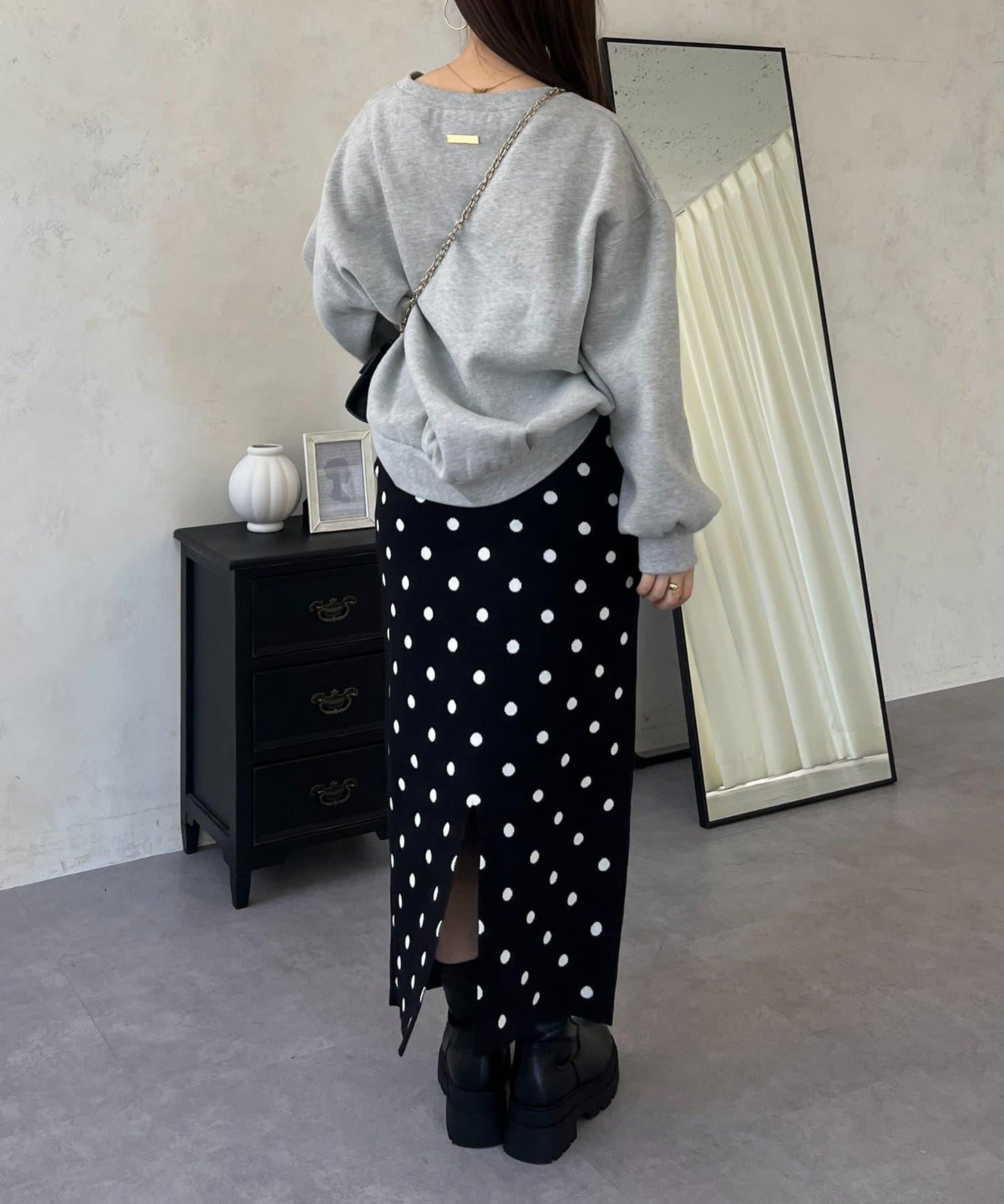 背面金屬裝飾加絨衛衣