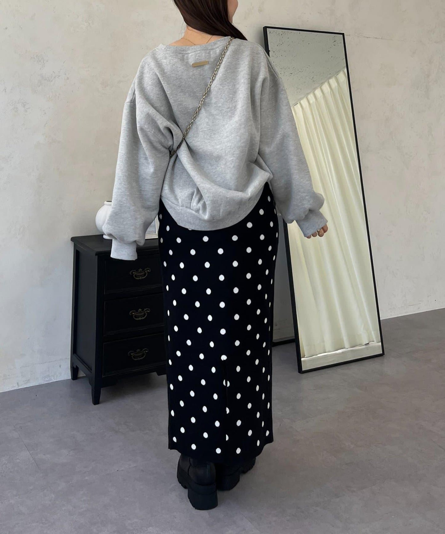 背面金屬裝飾加絨衛衣