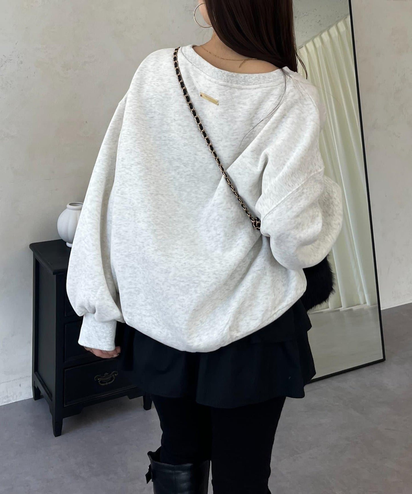 背面金屬裝飾加絨衛衣