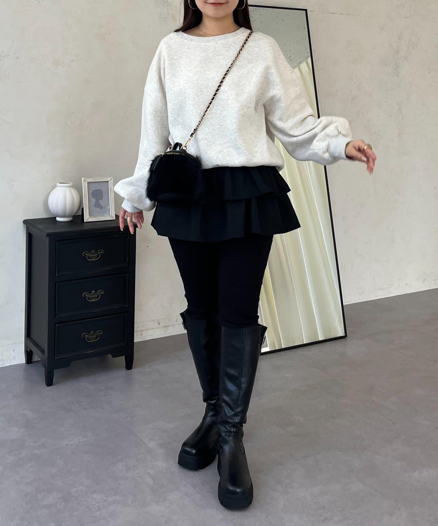 背面金屬裝飾加絨衛衣