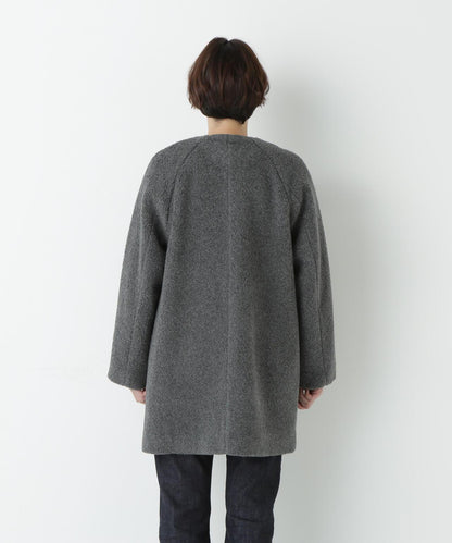 羊羔絨無領大衣