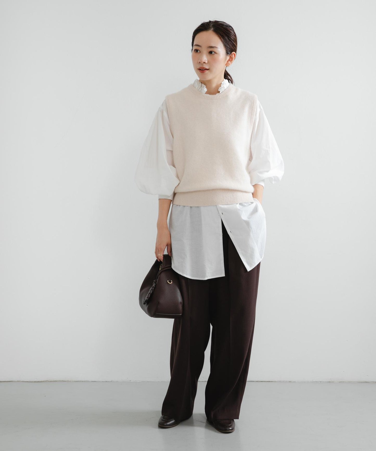 褶皺棉質荷葉邊領襯衫