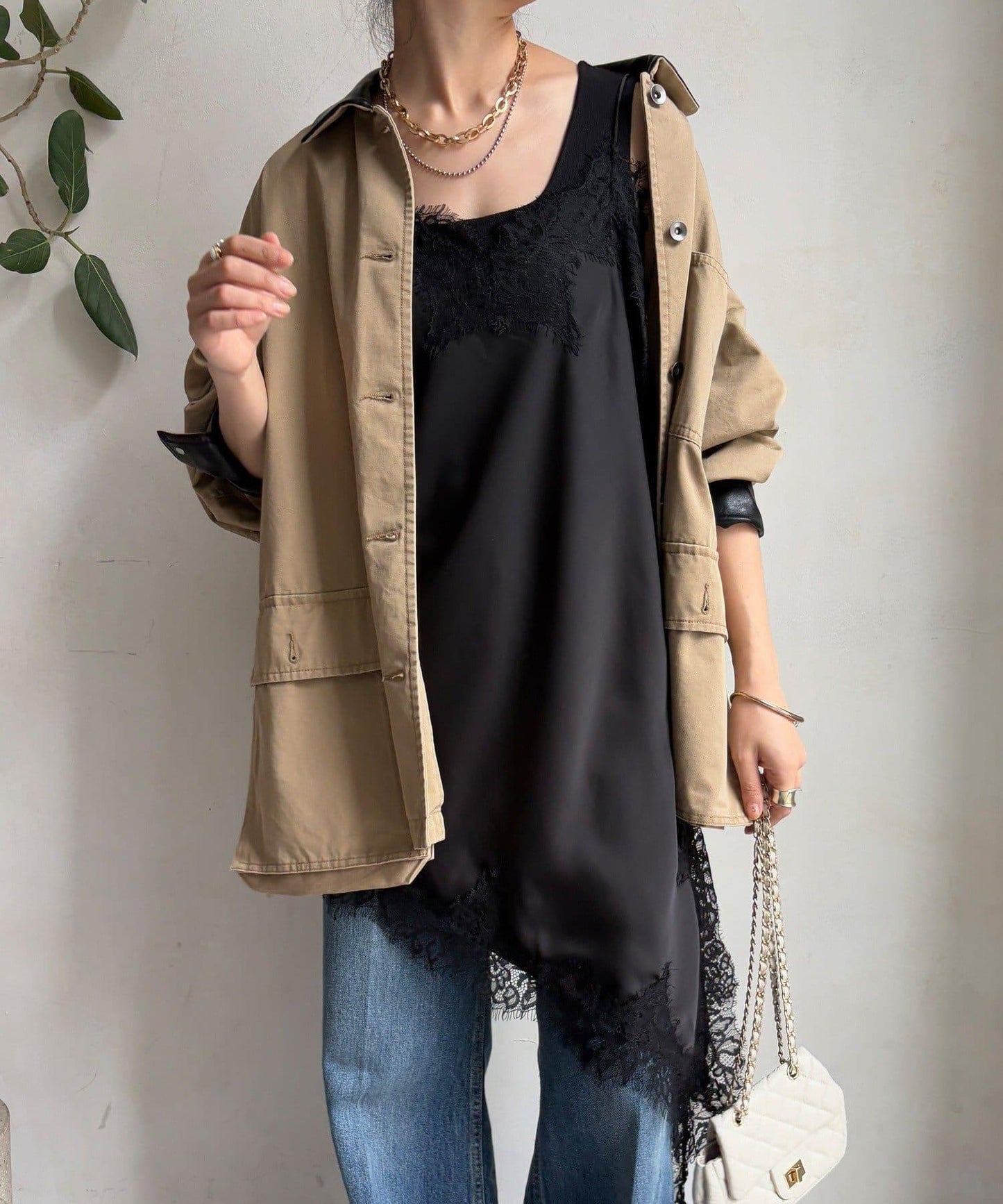 不對稱蕾絲吊帶