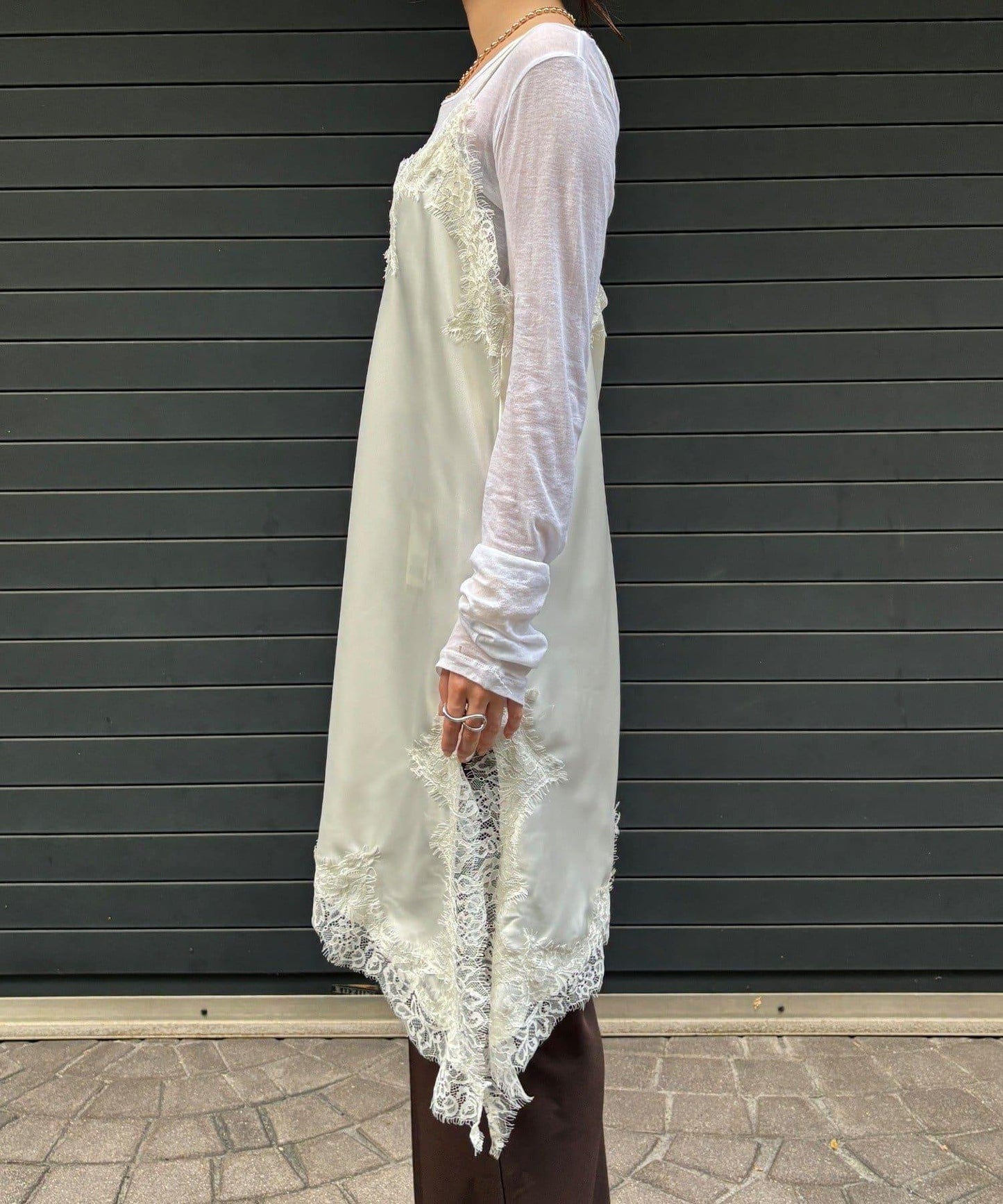 不對稱蕾絲吊帶