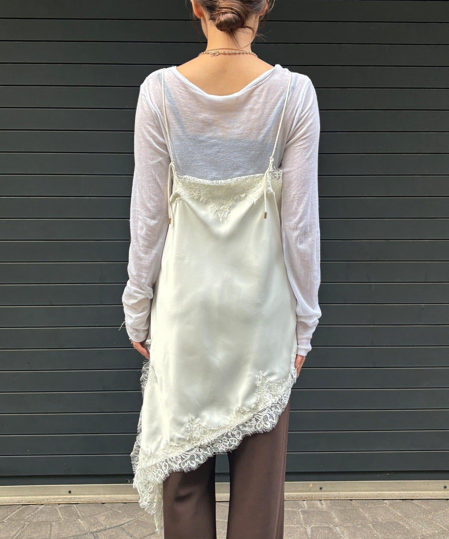 不對稱蕾絲吊帶