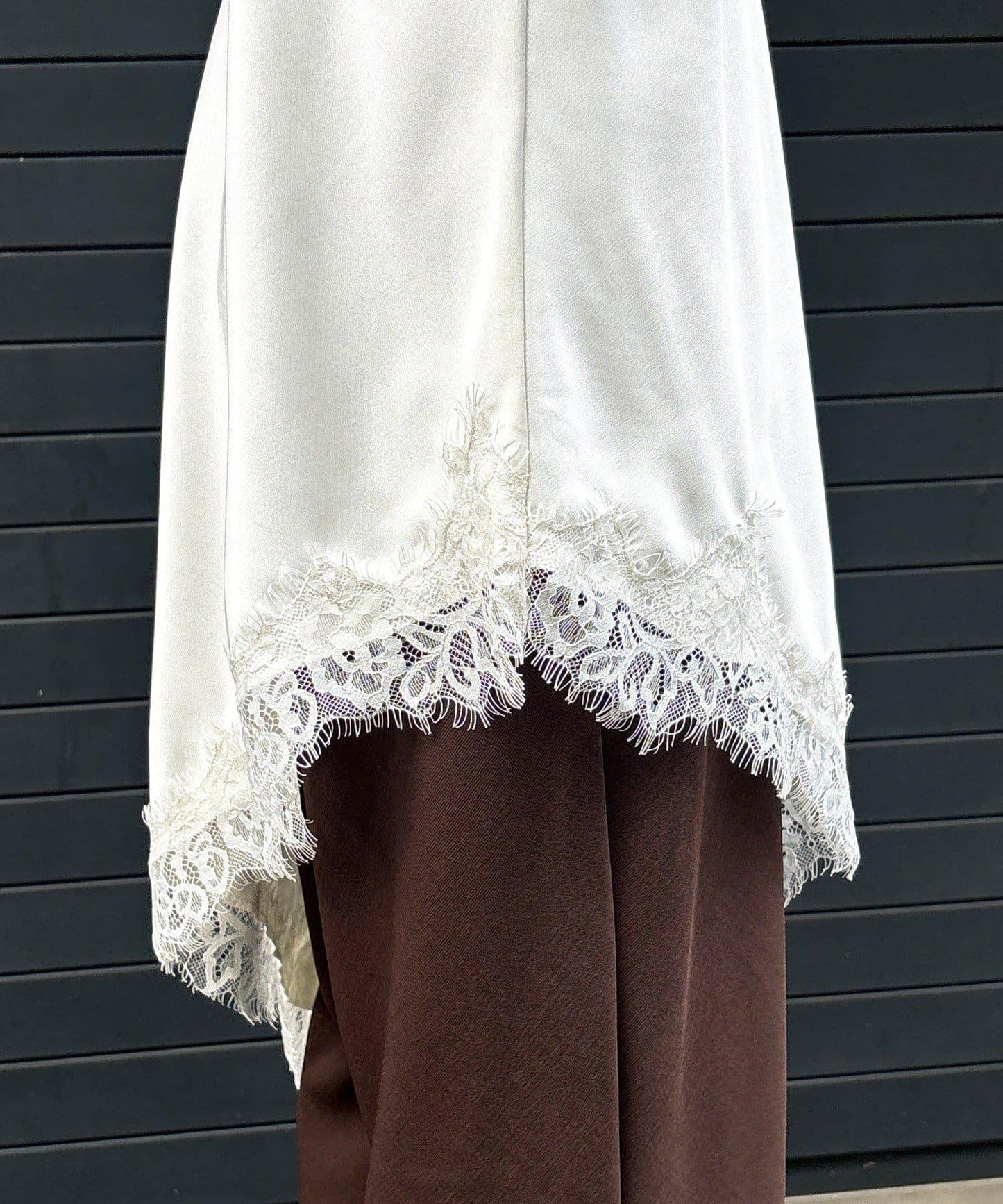 不對稱蕾絲吊帶