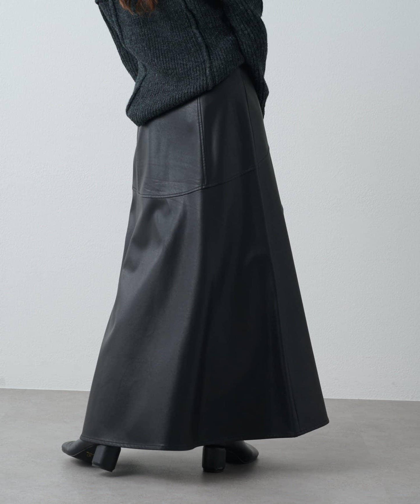 仿皮長款喇叭裙