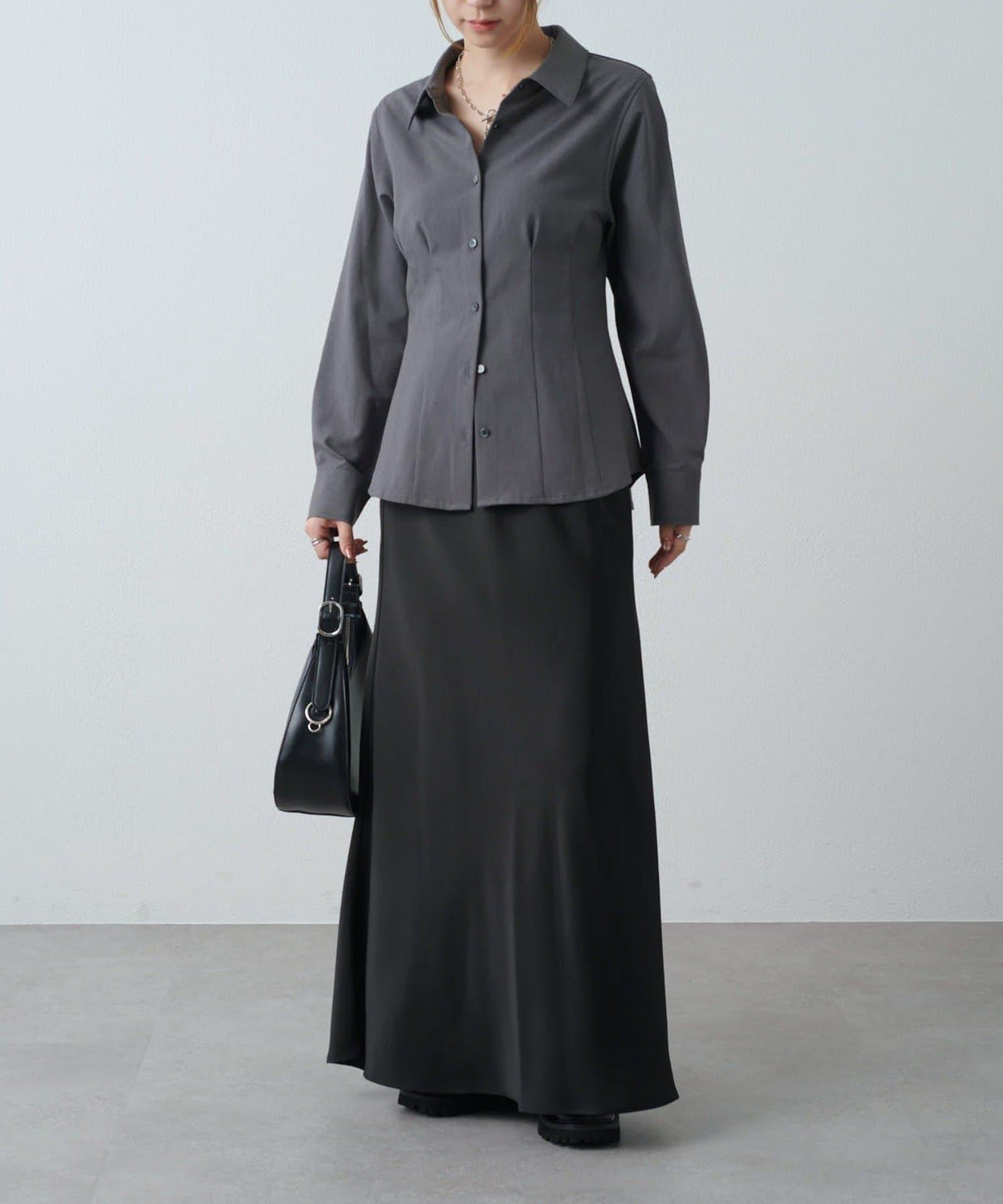 收腰褶皺設計襯衫