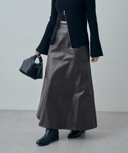 仿皮長款喇叭裙