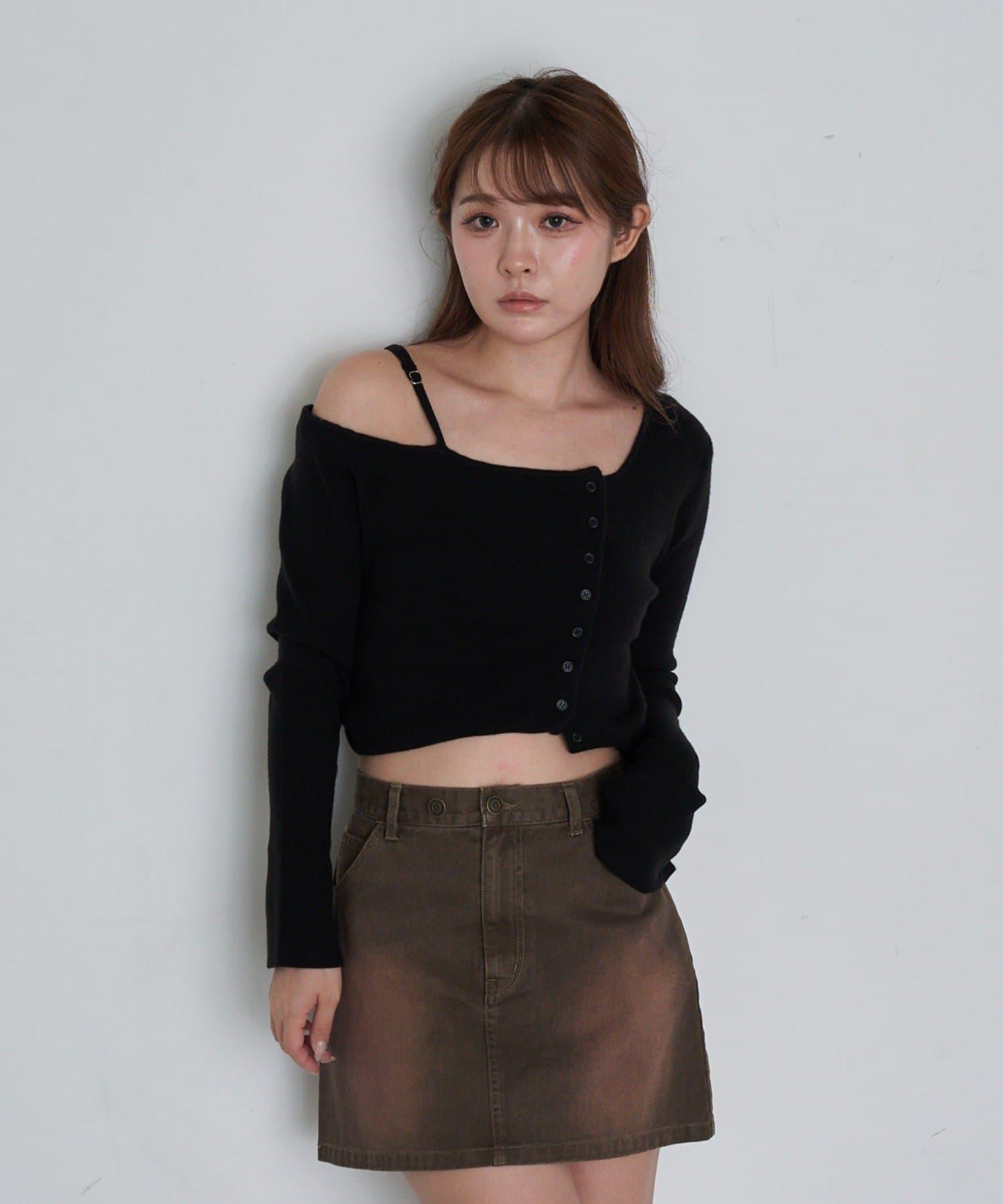 單肩前開扣羅紋針織衫