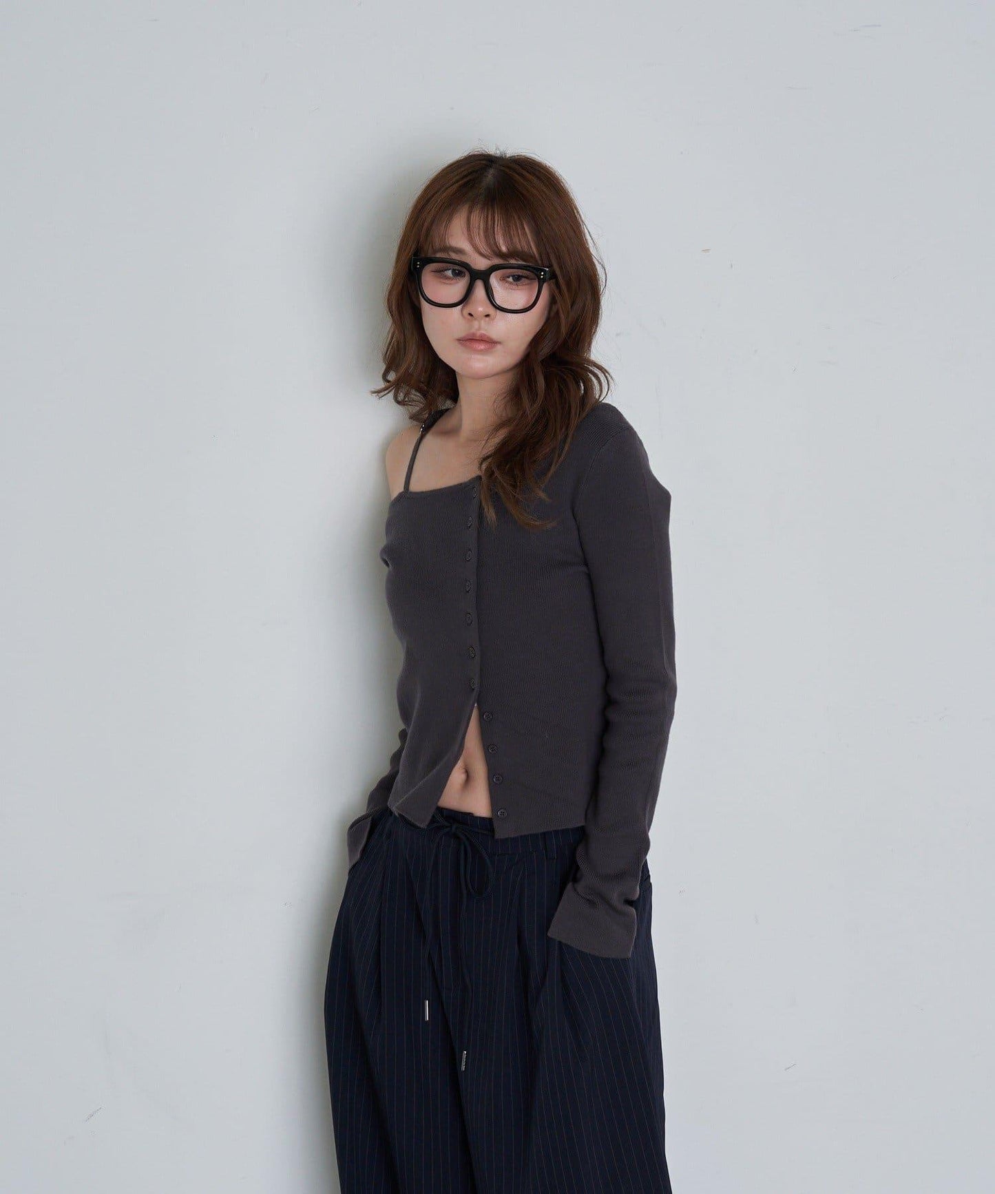 單肩前開扣羅紋針織衫