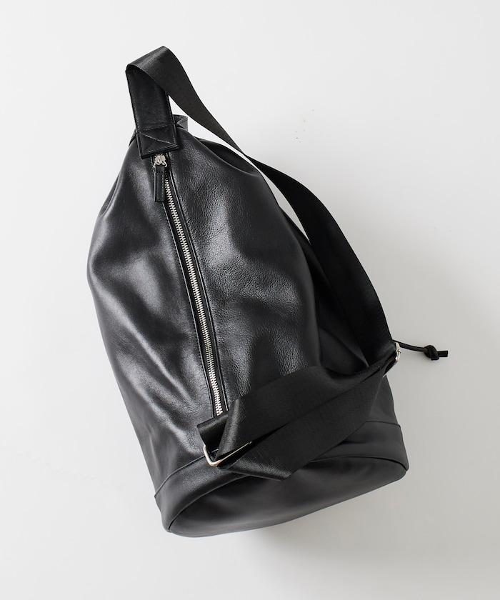 防潑水牛皮束口單肩包