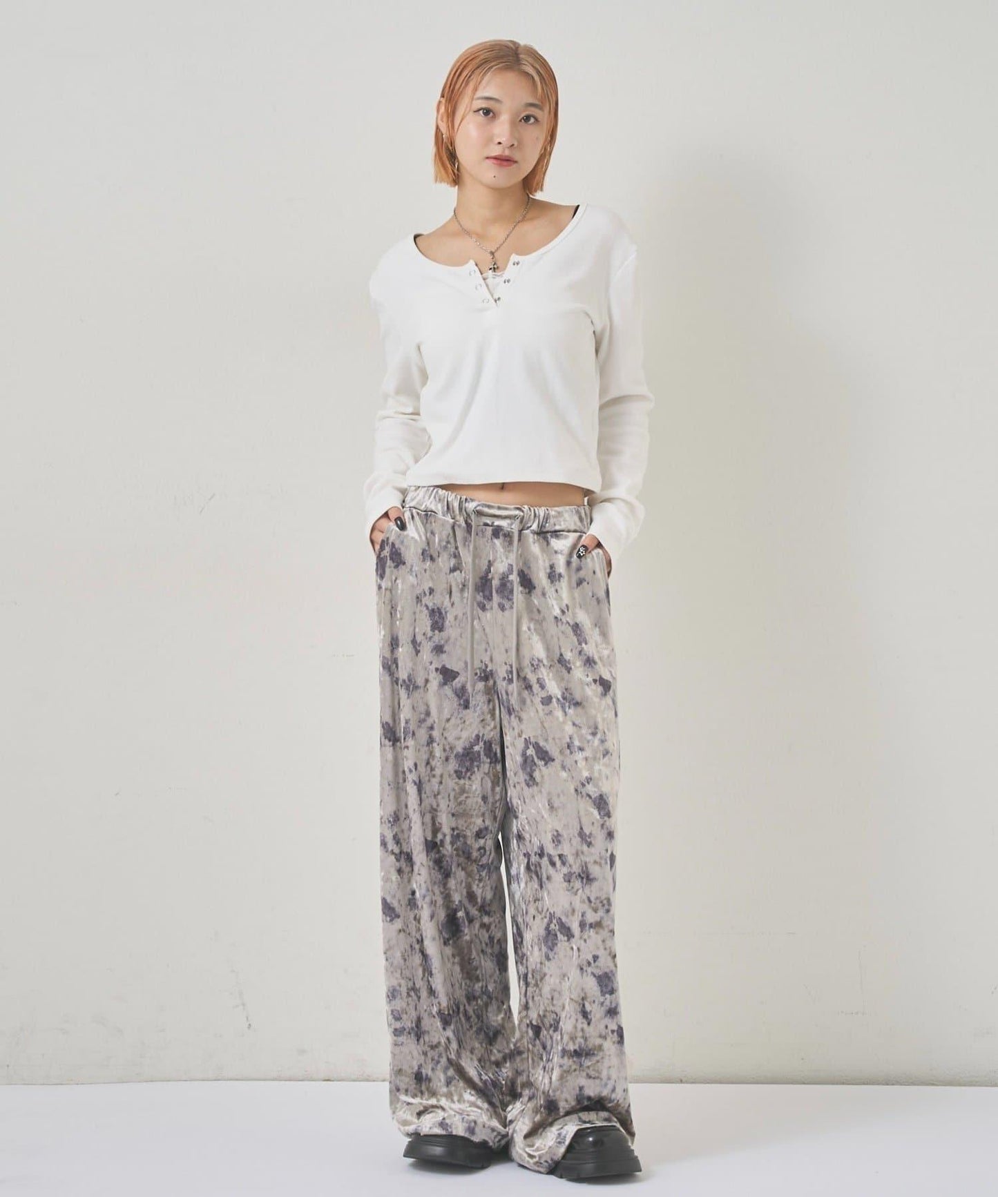 花卉圖案天鵝絨休閒褲