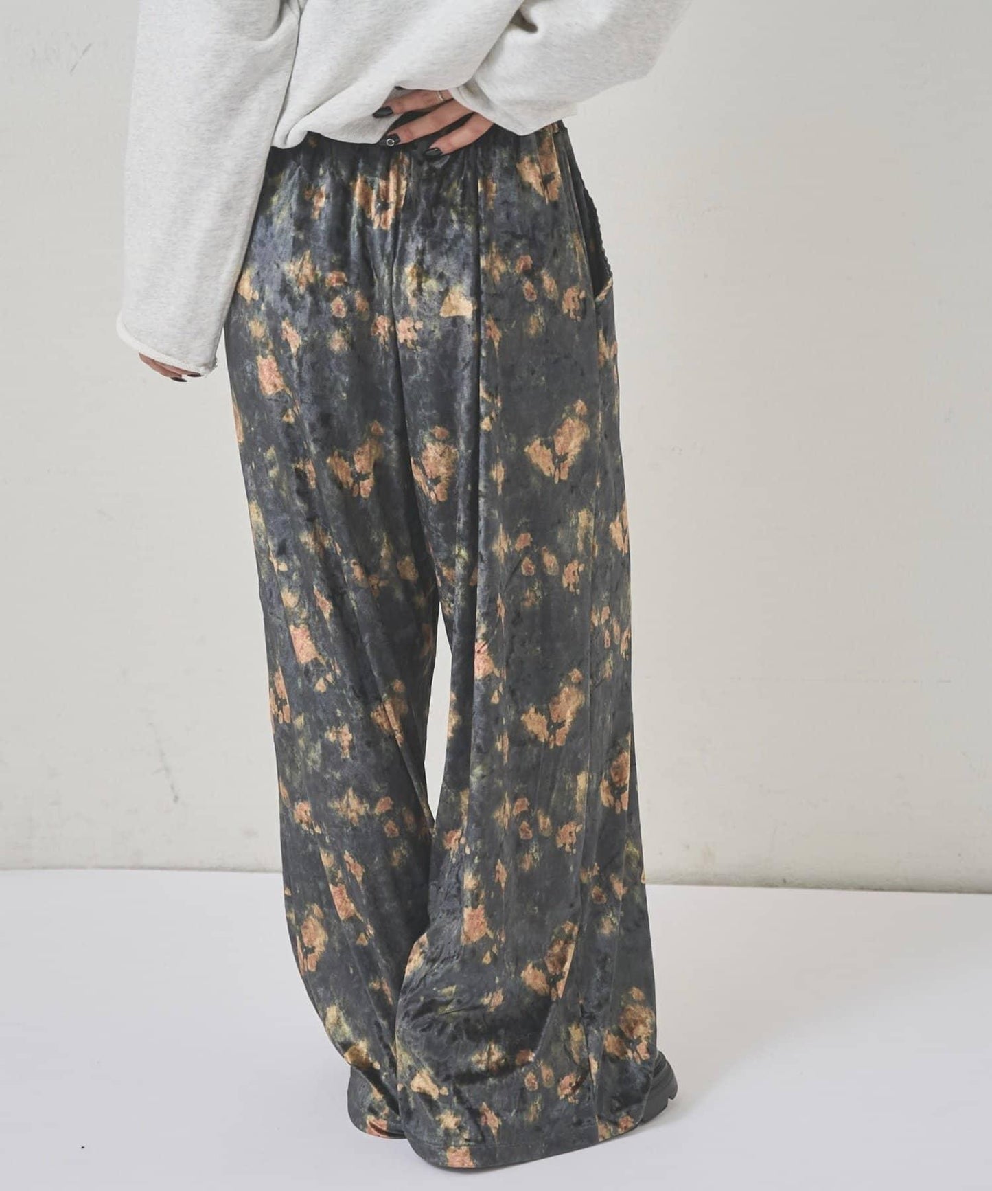 花卉圖案天鵝絨休閒褲