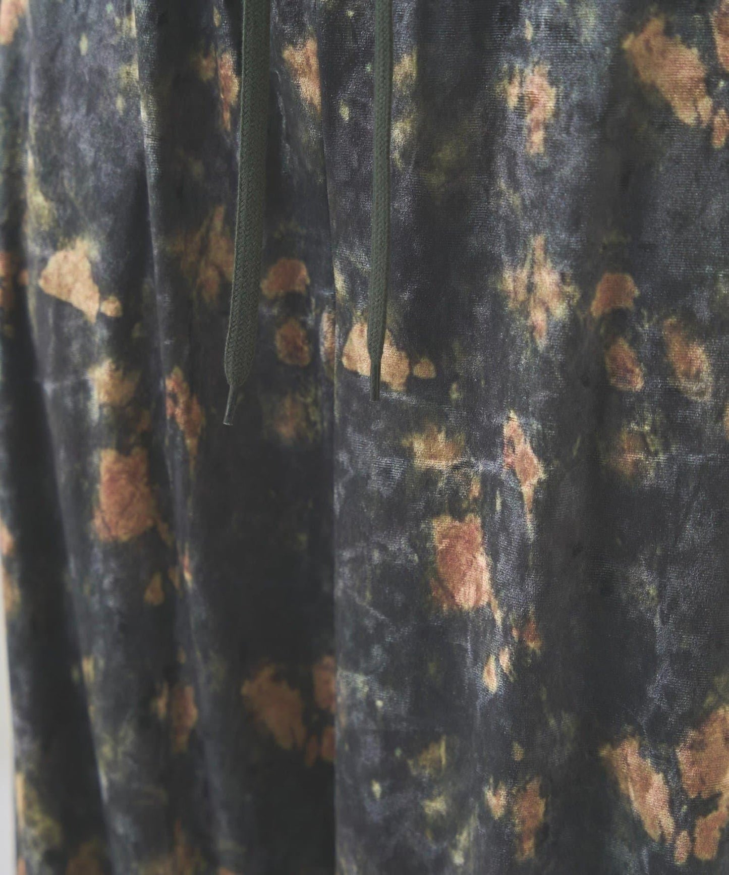 花卉圖案天鵝絨休閒褲