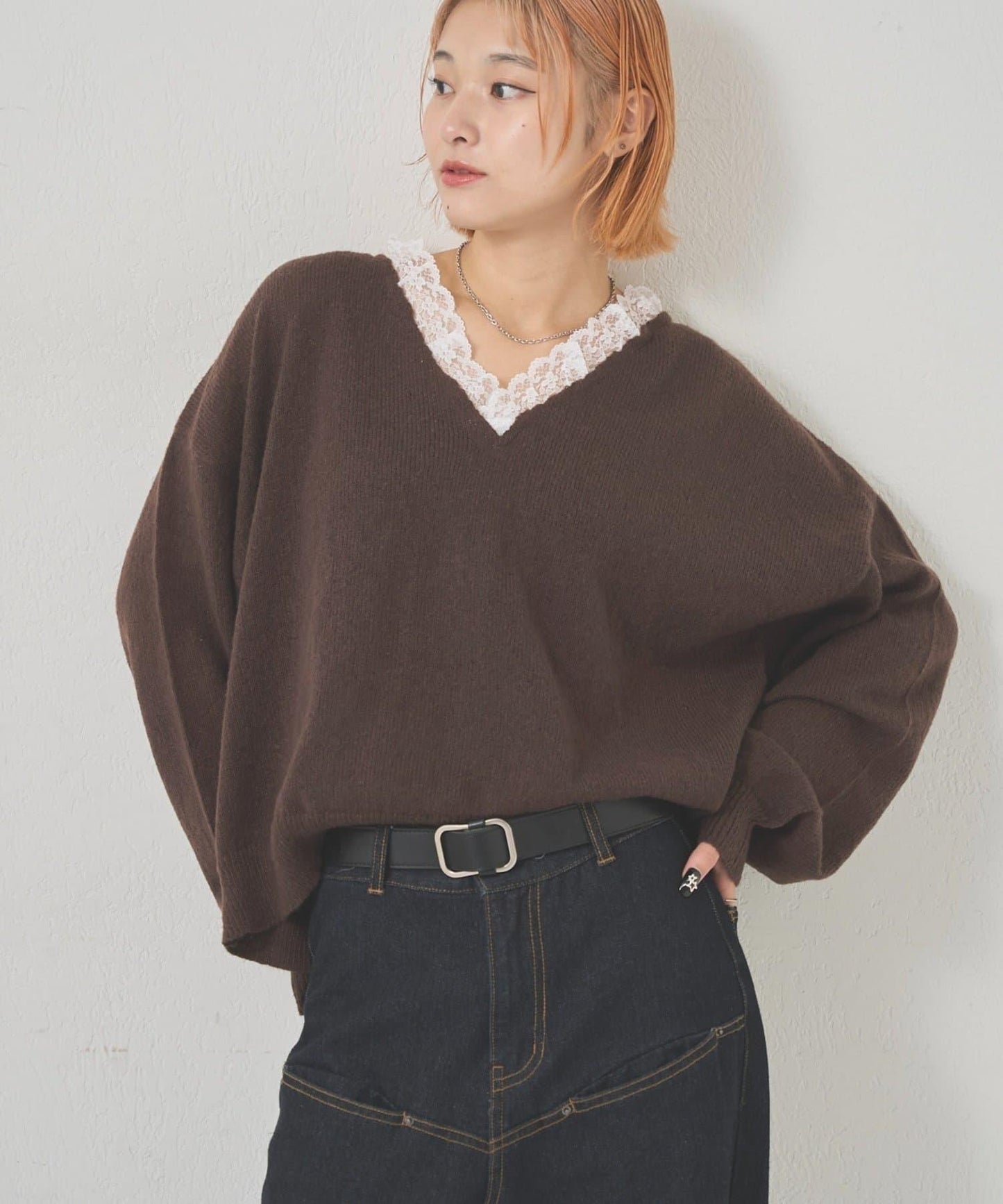 WHO'S WHO gallery 蕾絲V領 針織上衣