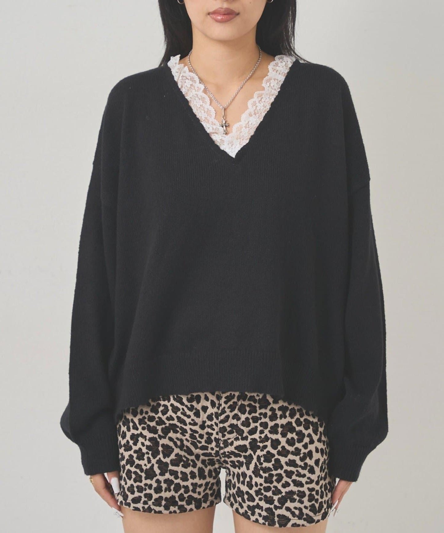 WHO'S WHO gallery 蕾絲V領 針織上衣