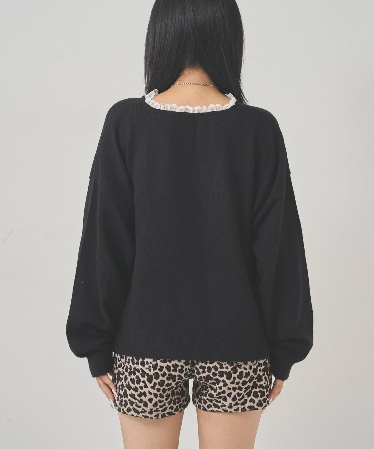 WHO'S WHO gallery 蕾絲V領 針織上衣