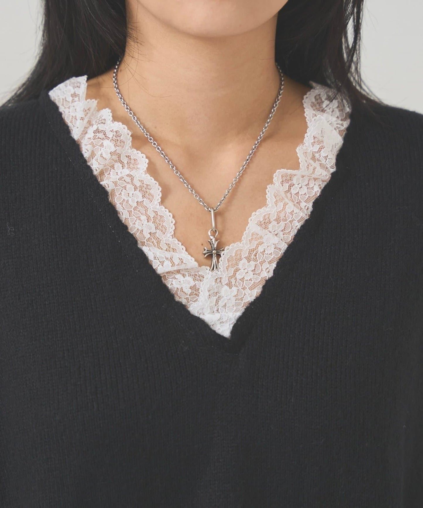 WHO'S WHO gallery 蕾絲V領 針織上衣