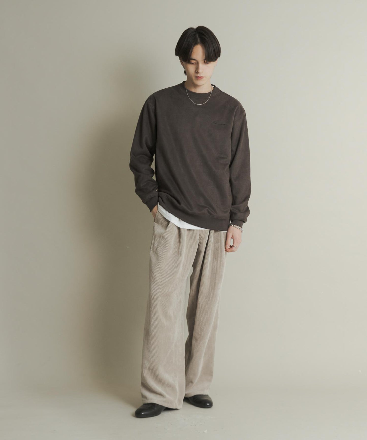 刺繡仿麂皮圓領衛衣