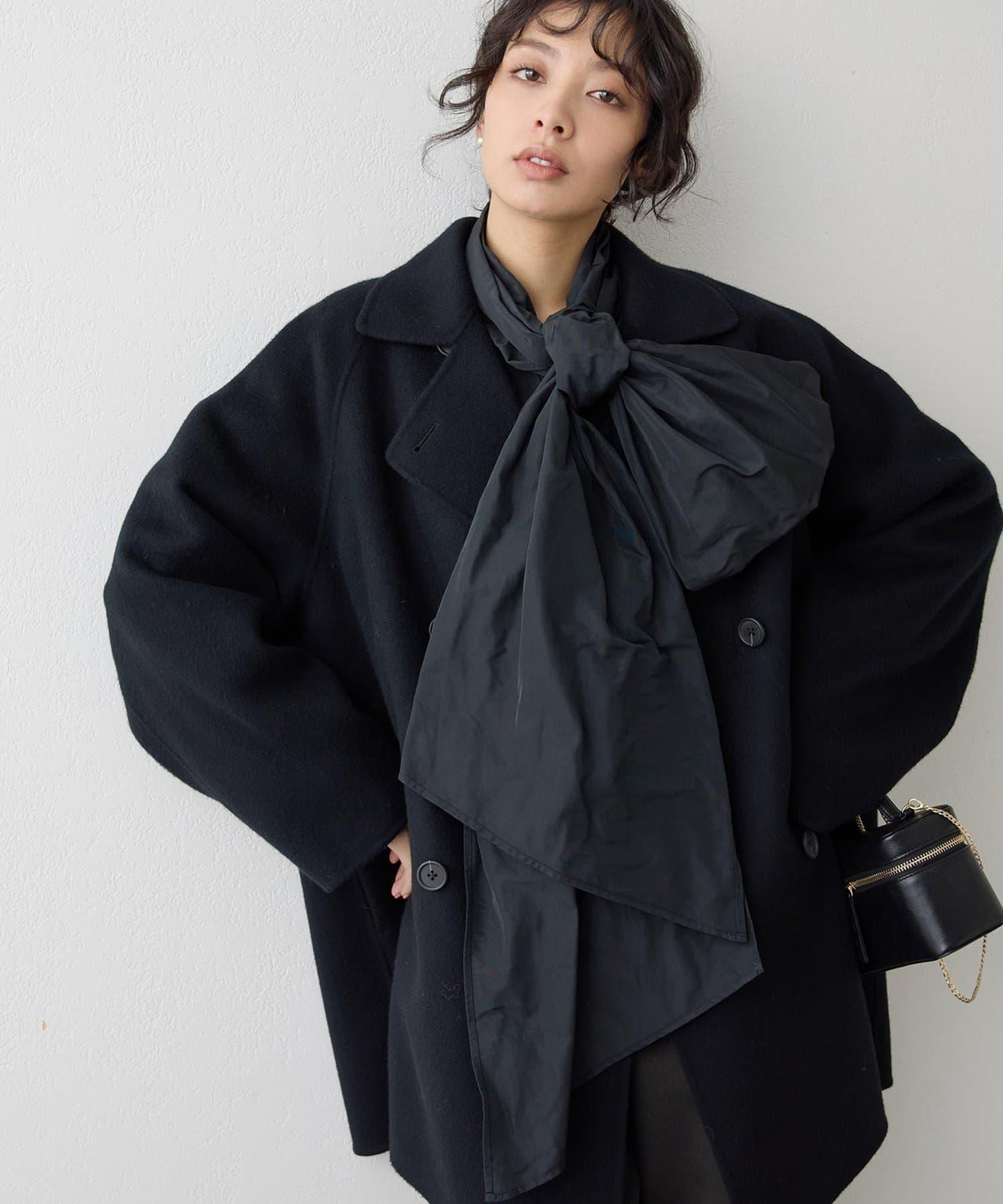 記憶塔夫綢泡泡袖襯衫