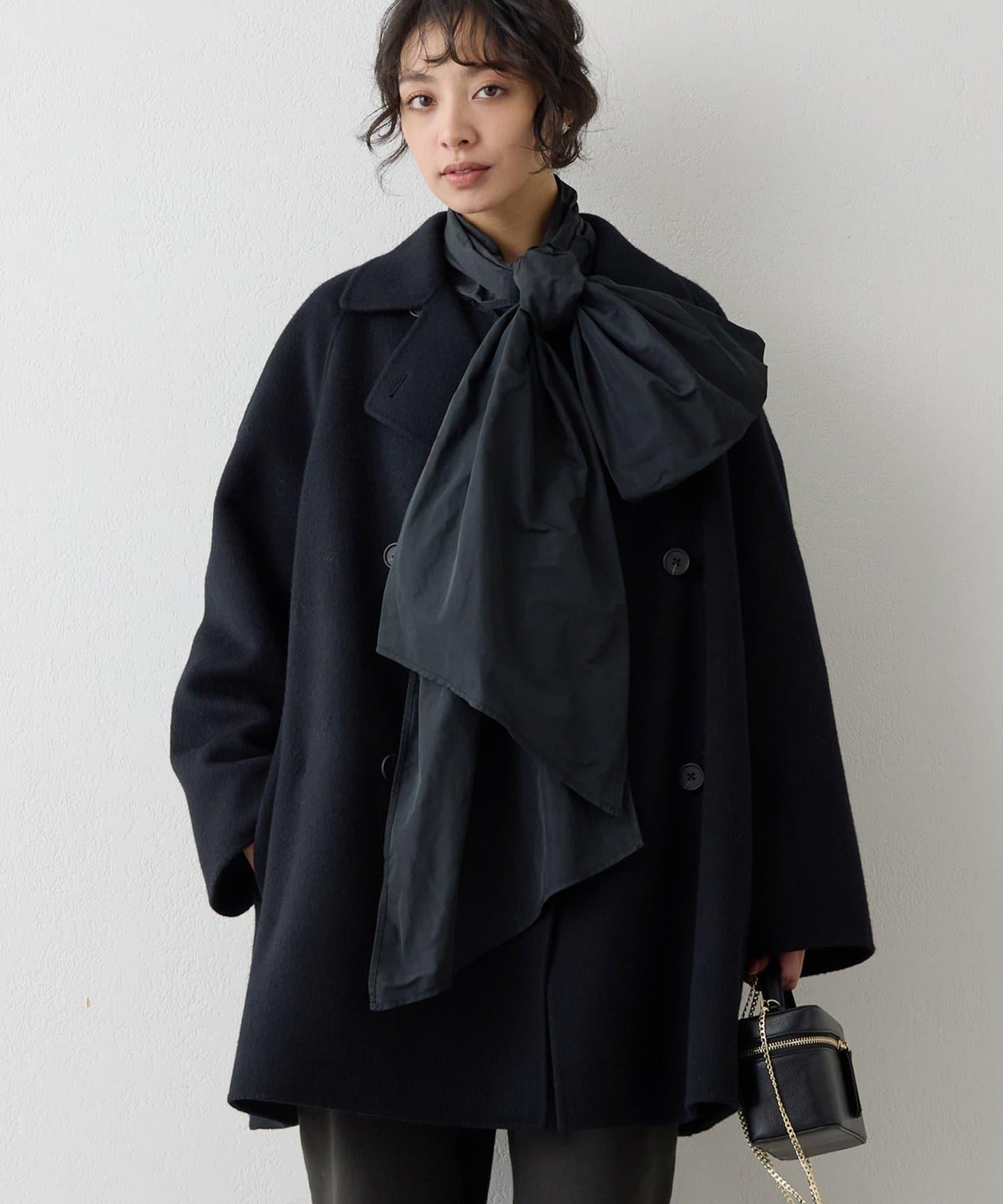 記憶塔夫綢泡泡袖襯衫