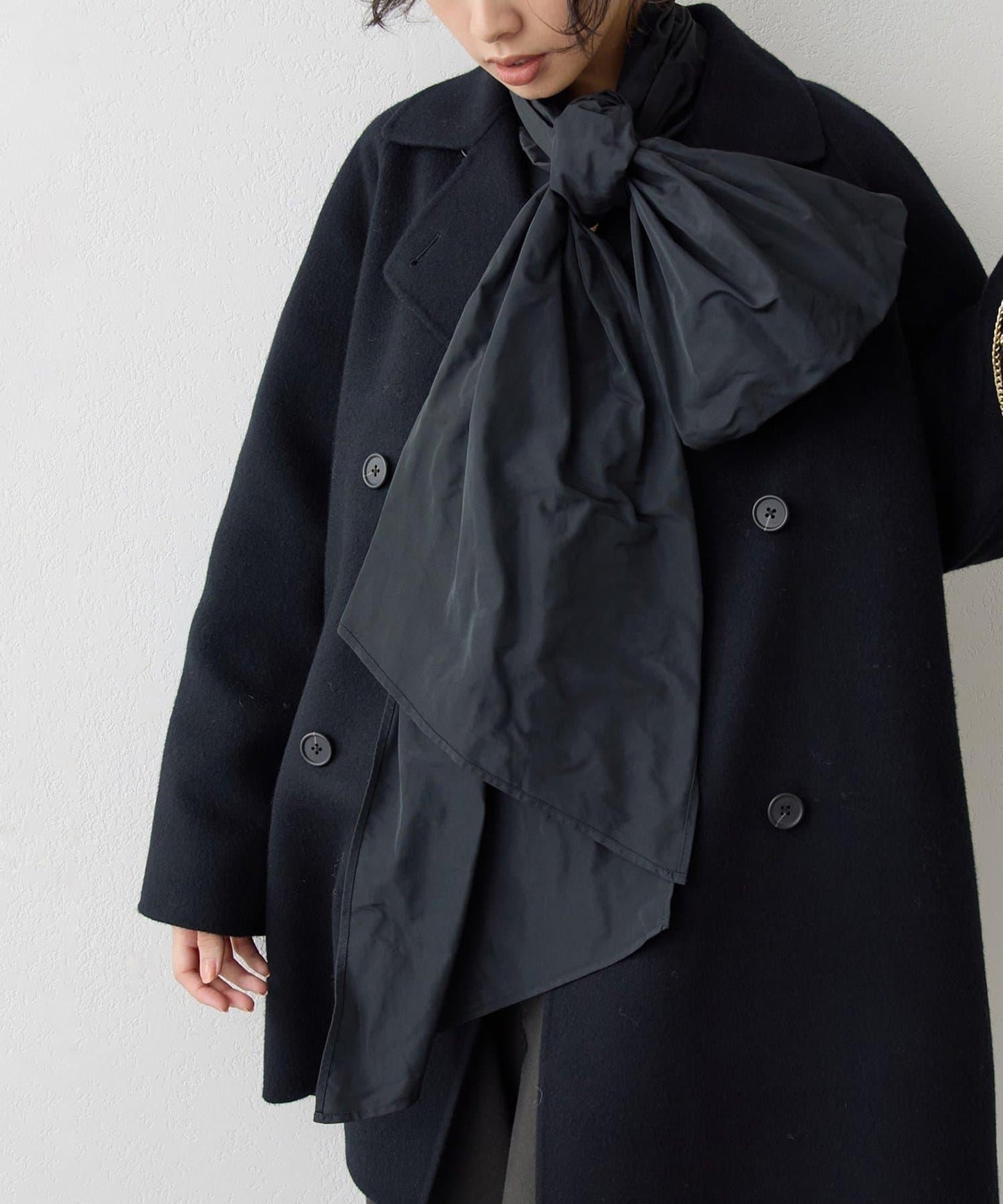 記憶塔夫綢泡泡袖襯衫