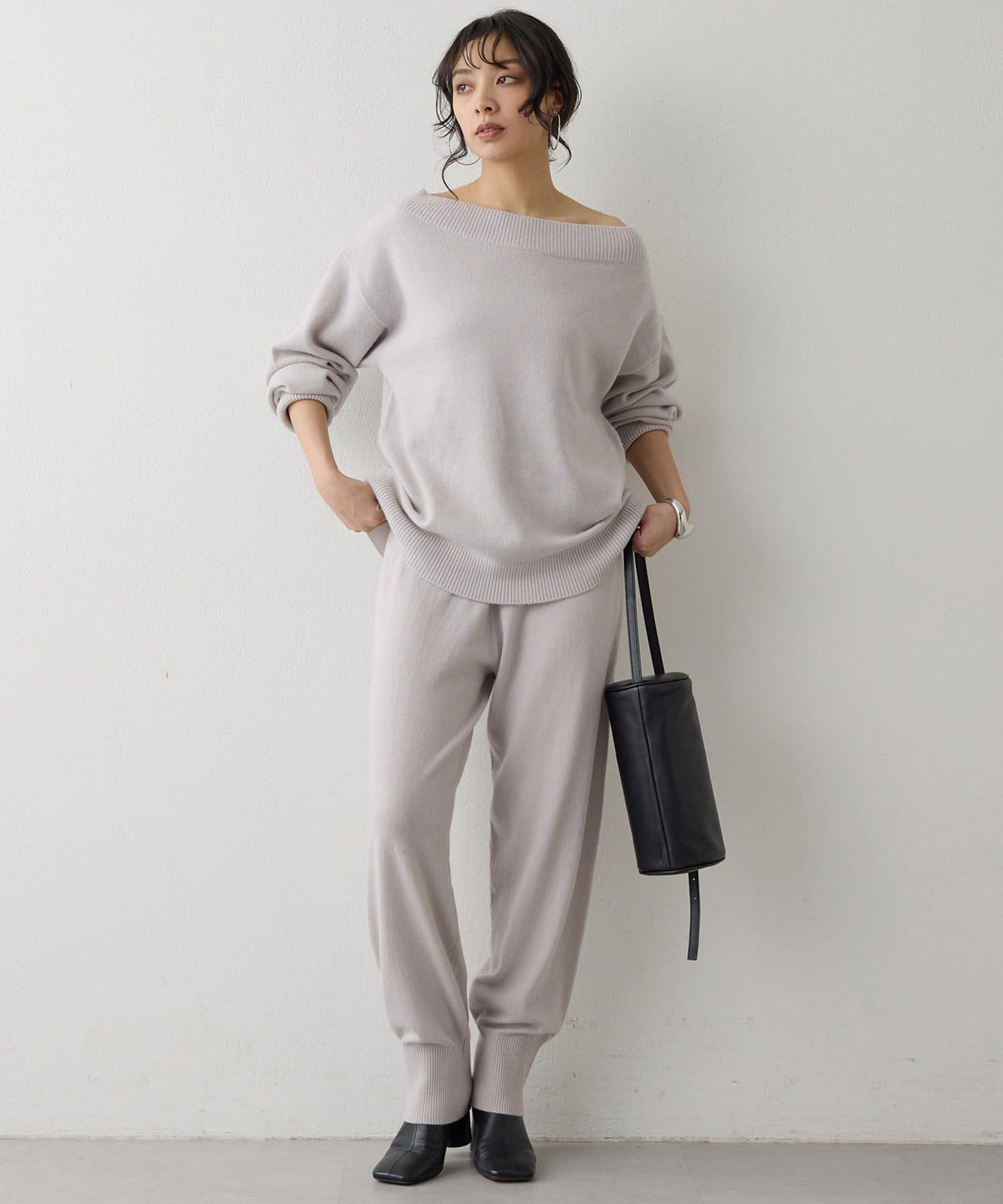 W/Ca一字肩套頭衫