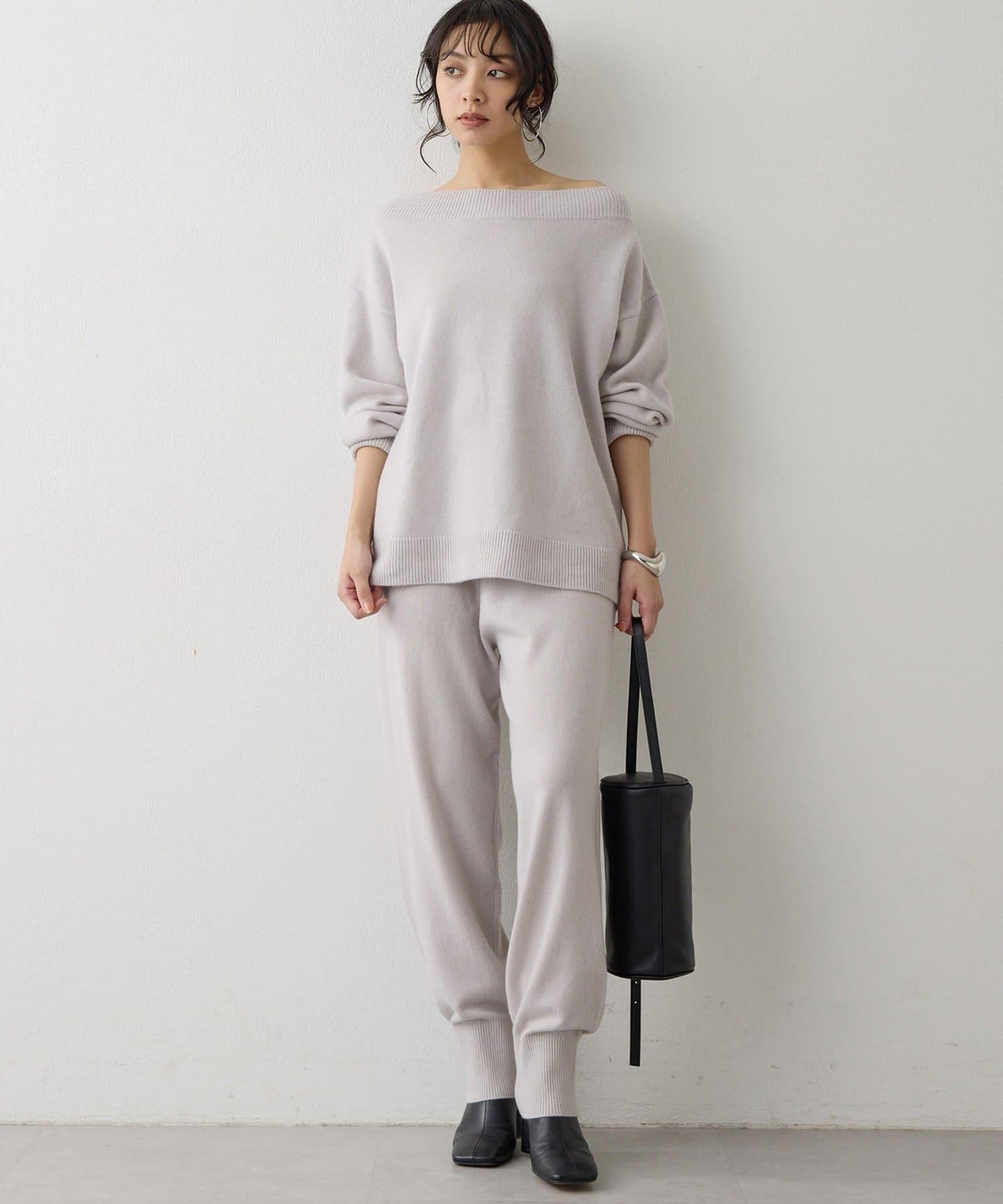 W/Ca一字肩套頭衫