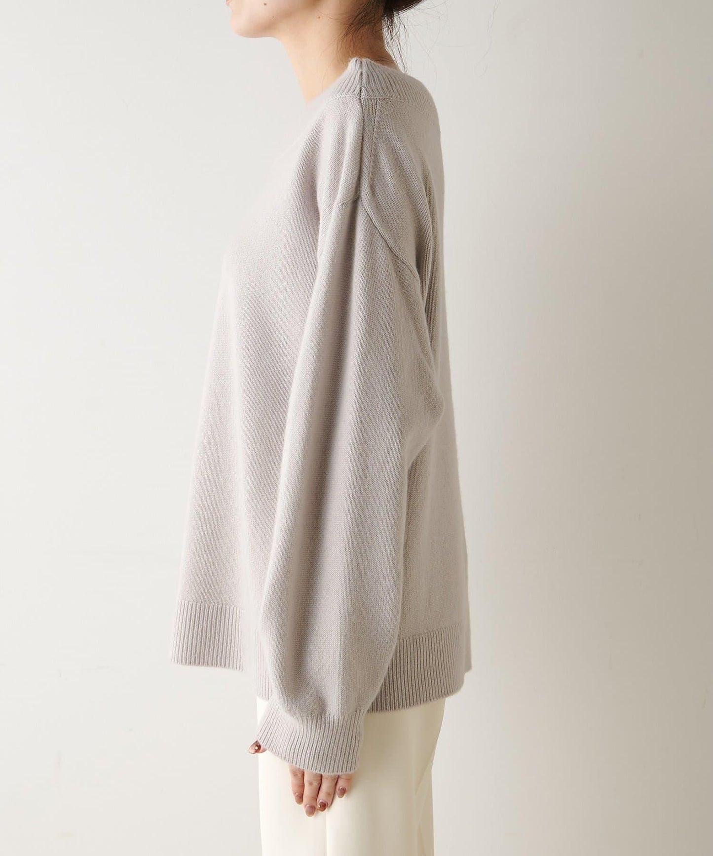 W/Ca一字肩套頭衫