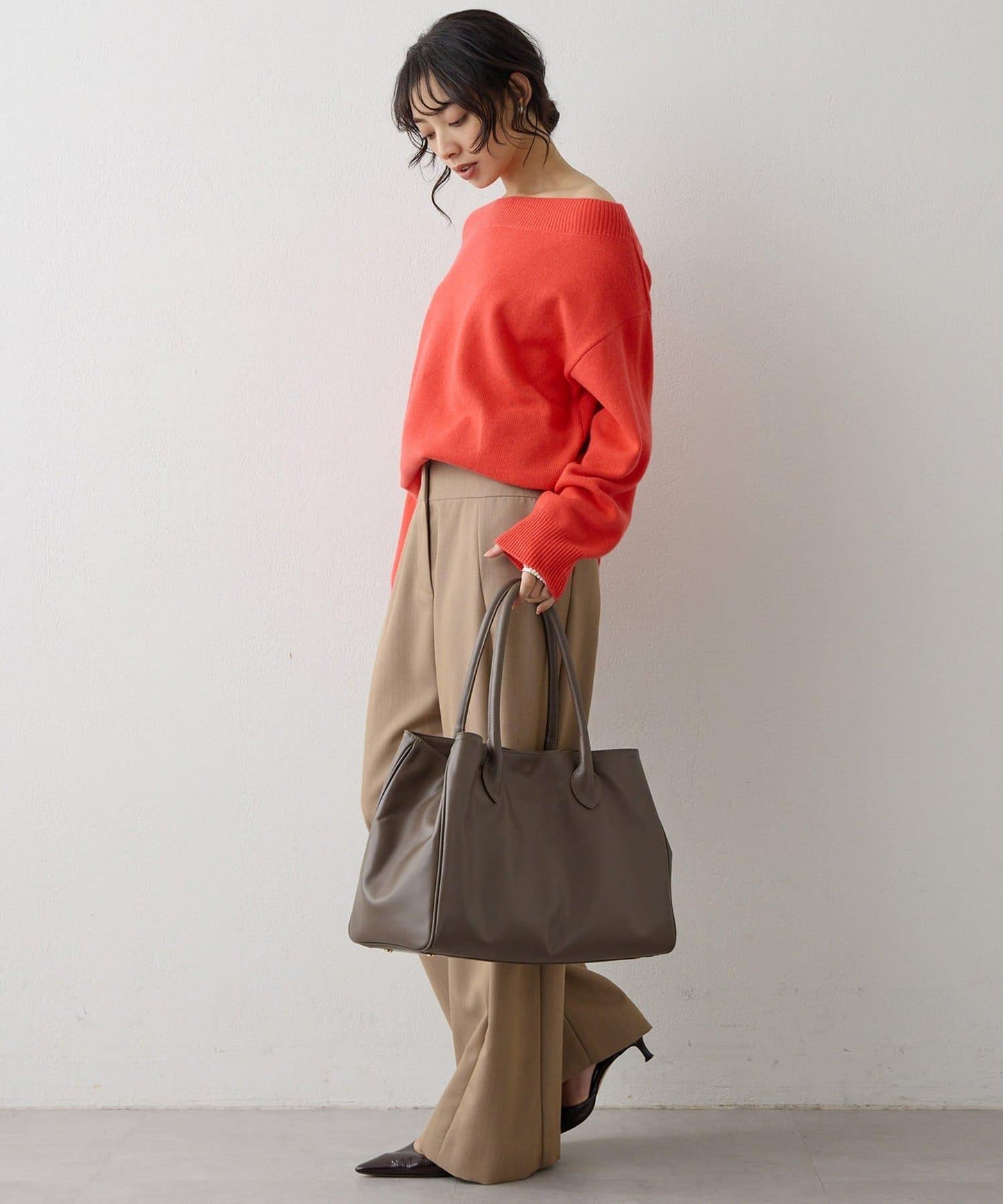 W/Ca一字肩套頭衫