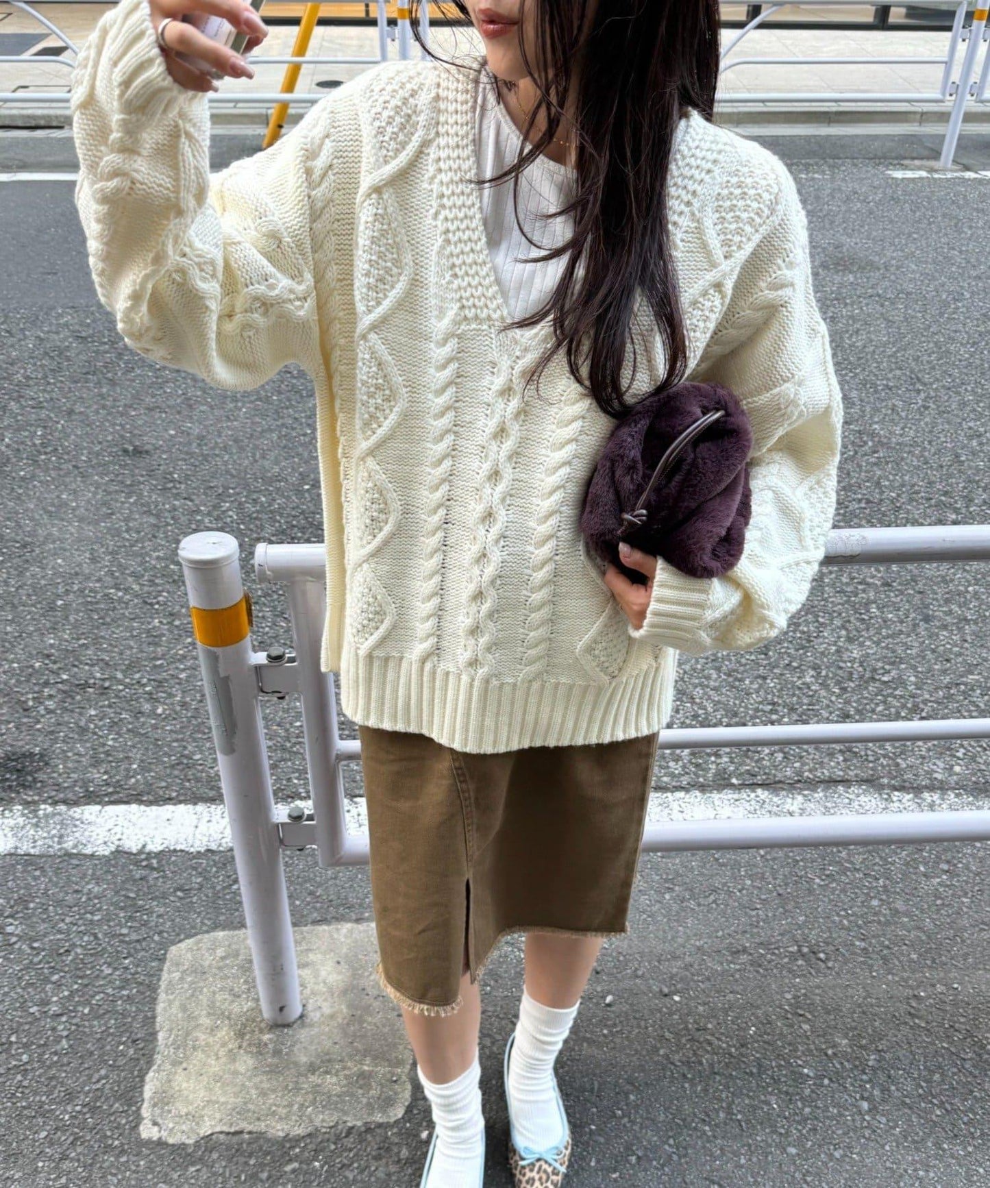 【willow】V領麻花針織衫