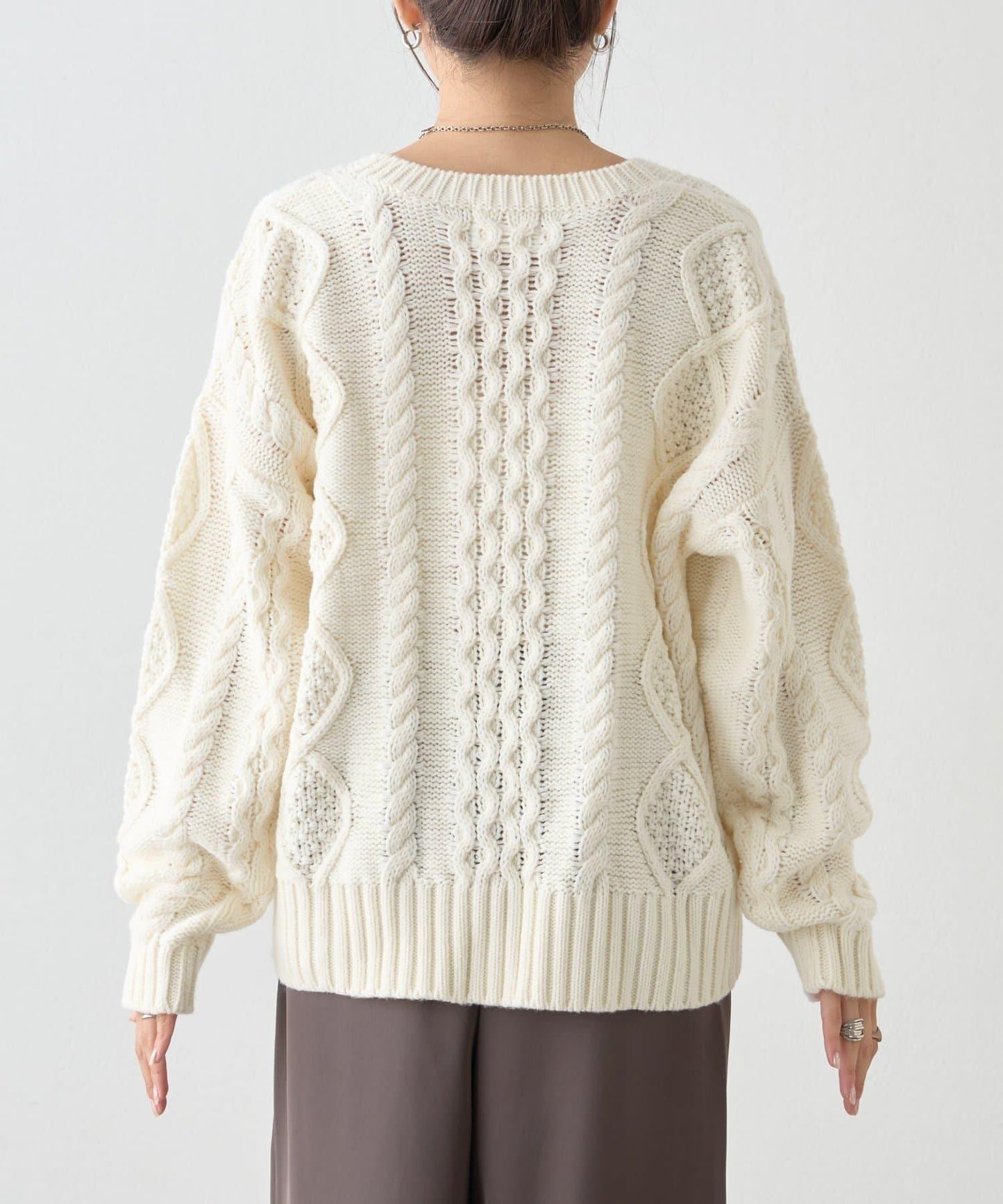 【willow】V領麻花針織衫