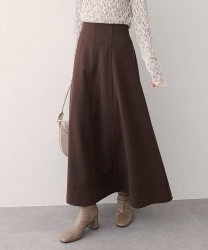 寬幅拼接下襬喇叭裙